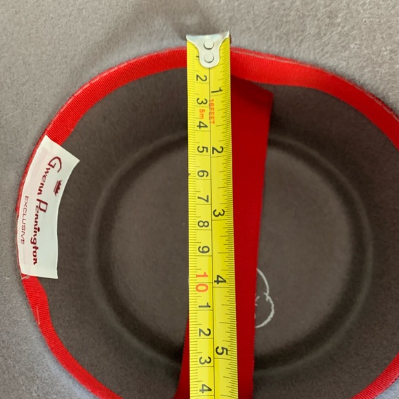 Never worn grey cashmere and wool hat. Gwenn Pennington design - Picture 8 of 8